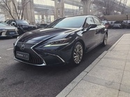 Lexus ES 2020