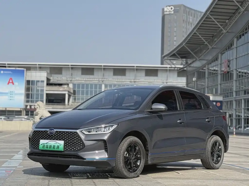 BYD e2