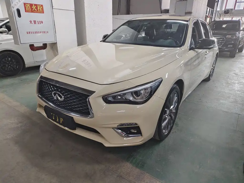 Infiniti Q50