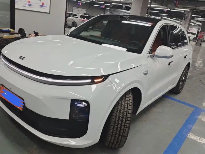 Li Auto L6