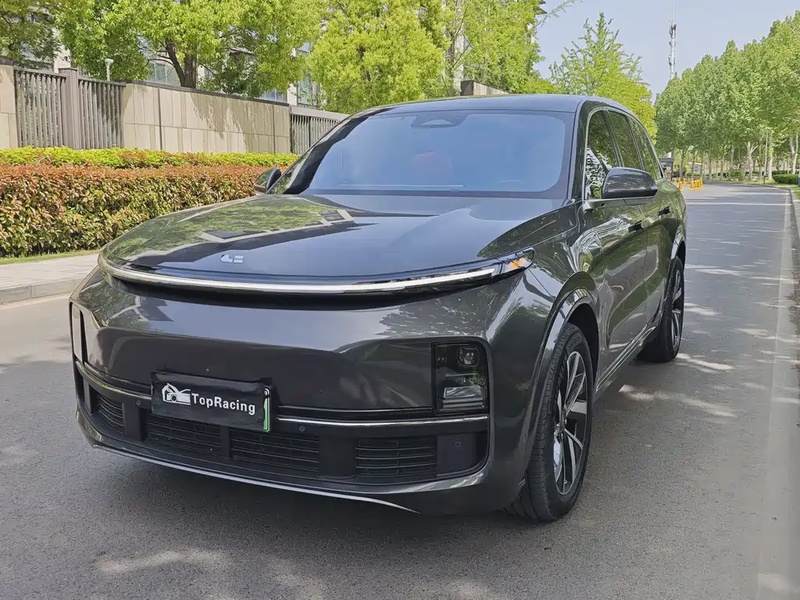 Li Auto L8