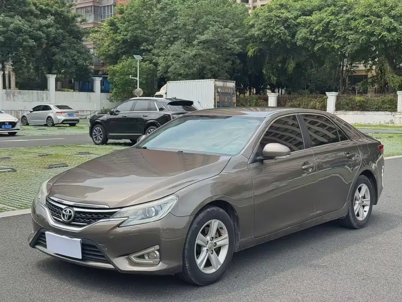 Toyota Reiz