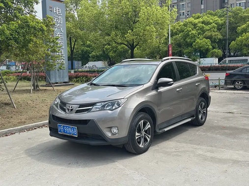 Toyota RAV4 2015