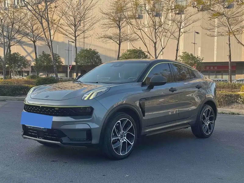 Lynk & Co 05