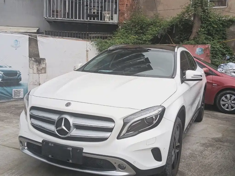 Mercedes-Benz GLA-Class
