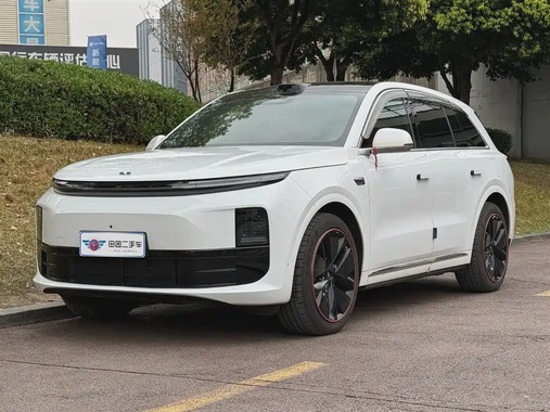 Li Auto L6 2025