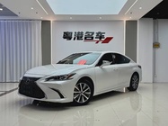 Lexus ES 2021