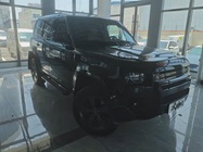 Land Rover Defender 2025