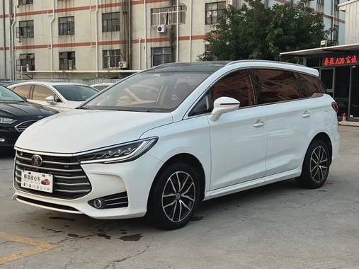 BYD MAX 2018
