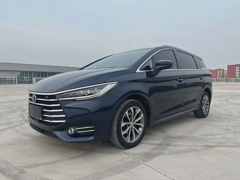 BYD MAX