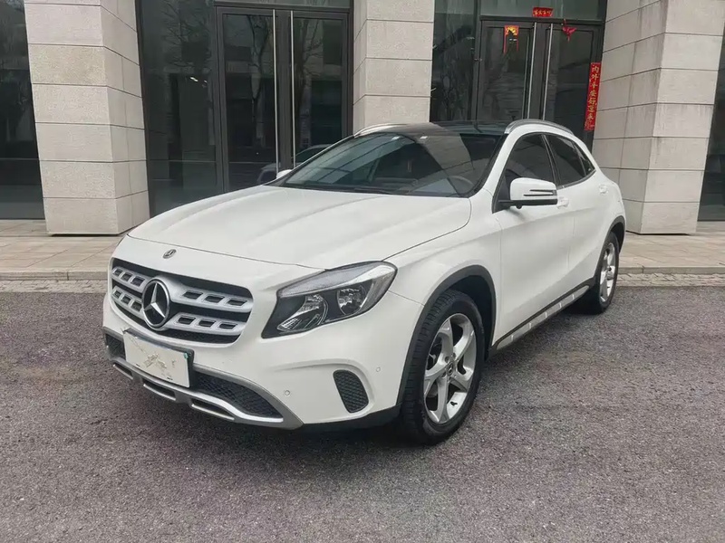 Mercedes-Benz GLA-Class