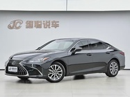 Lexus ES 2022