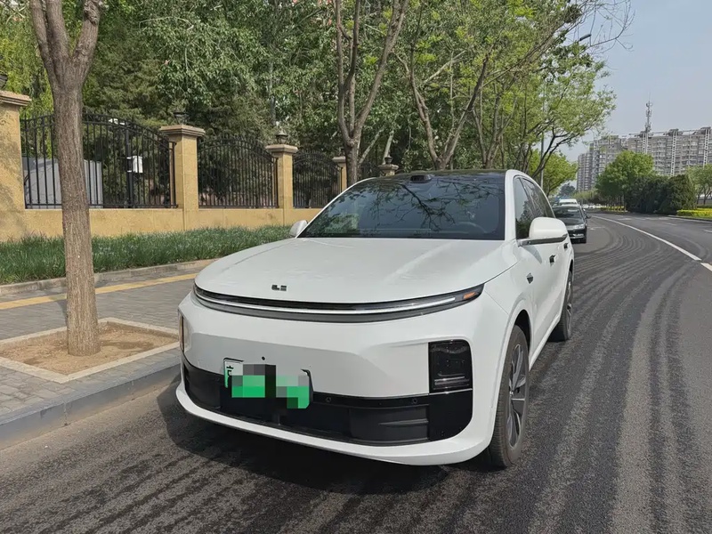 Li Auto L6