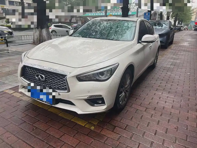 Infiniti Q50
