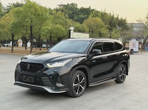 Toyota Crown Kluger 2024