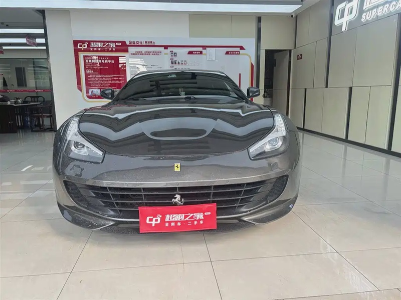 Ferrari GTC4Lusso