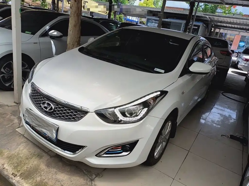 Hyundai Elantra