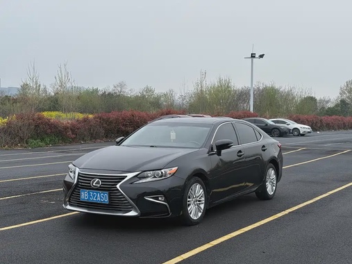 Lexus ES 2017