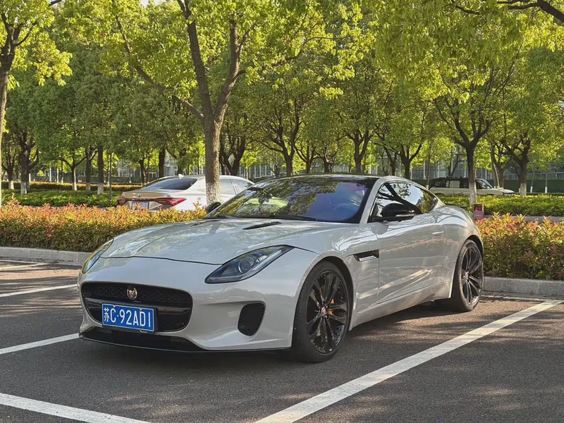 Jaguar F-TYPE