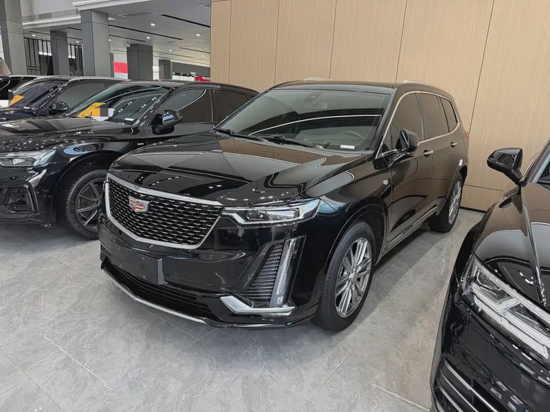 Cadillac XT6
