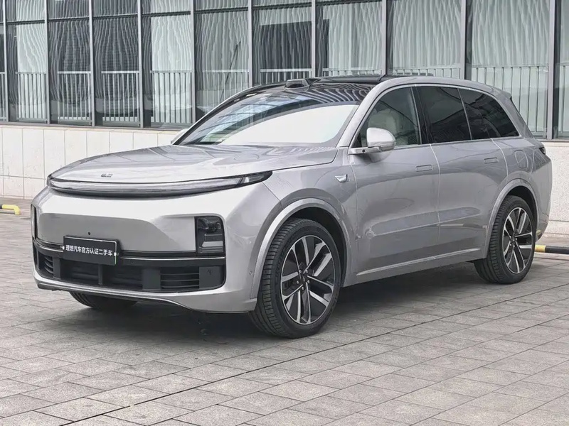 Li Auto L8