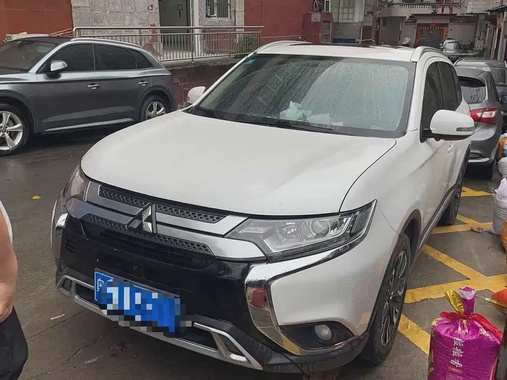 Mitsubishi Outlander 2020