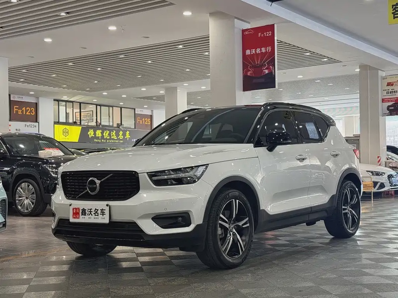 Volvo XC40