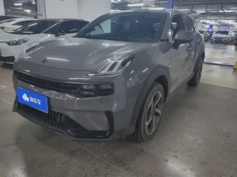 Lynk & Co 06