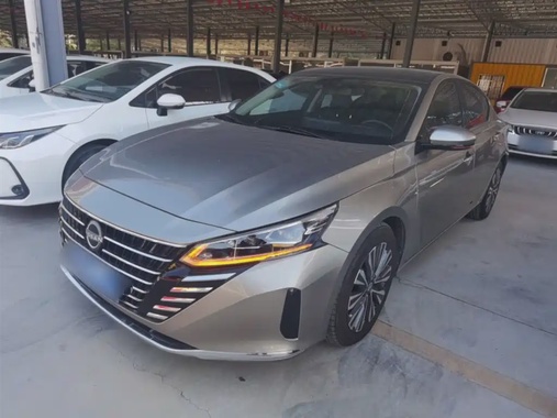 Nissan Teana 2023