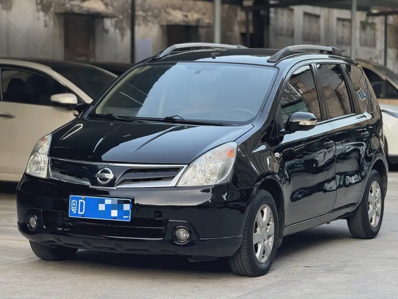 Nissan Livina