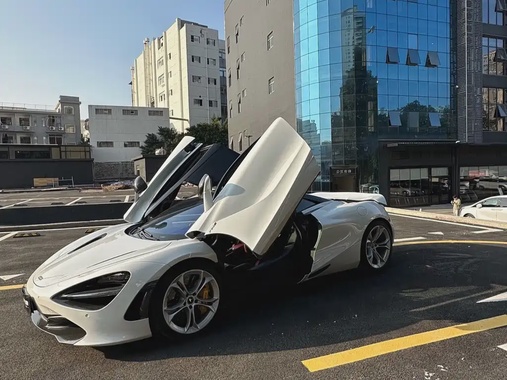 McLaren 720S 2020
