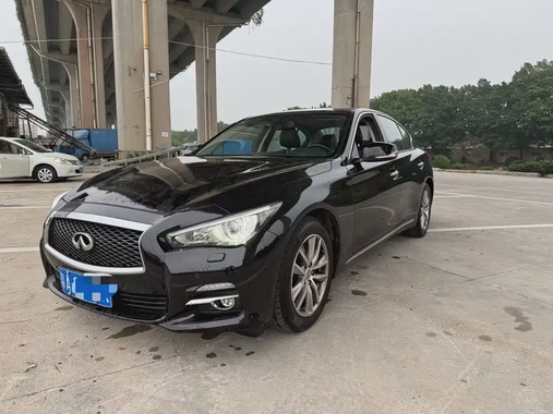 Infiniti Q50 2015