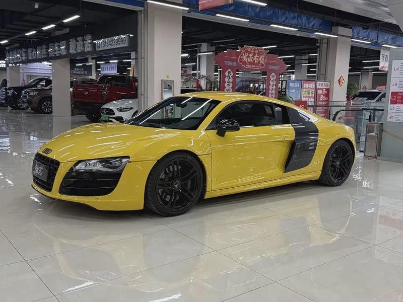 Audi R8