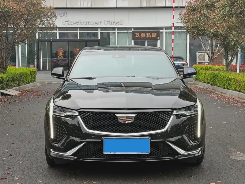 Cadillac CT4