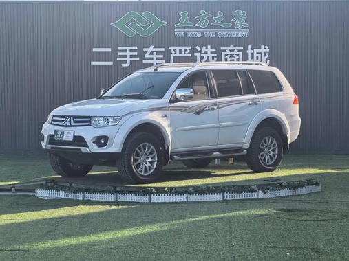 Mitsubishi Pajero Sport 2016