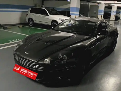 Aston Martin DBS 2016