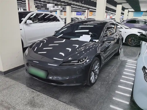 Tesla Model 3 2024