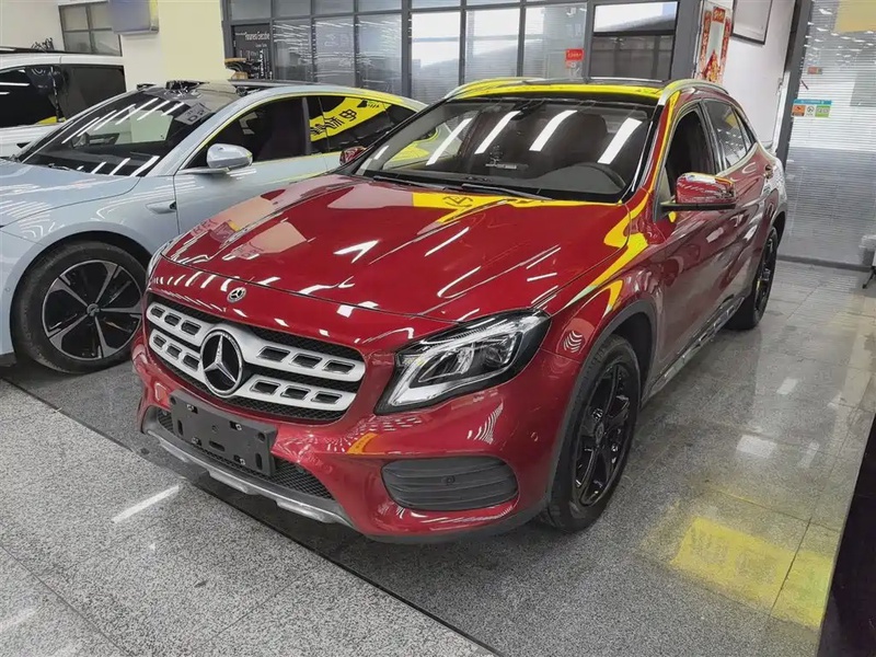Mercedes-Benz GLA-Class