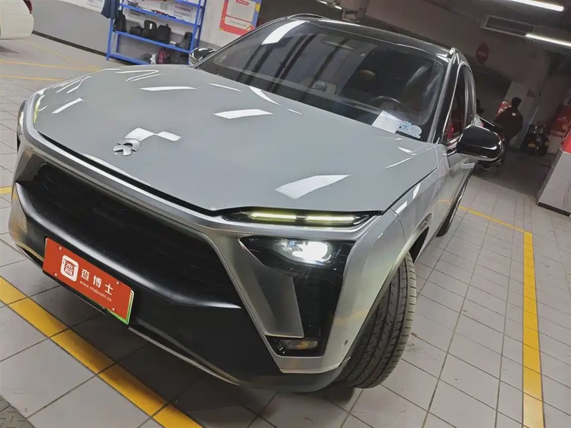 NIO ES8
