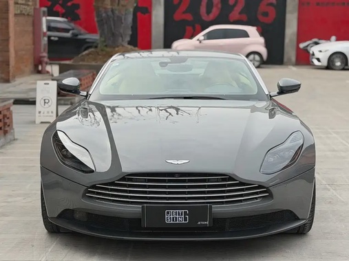 Aston Martin DB11 2019