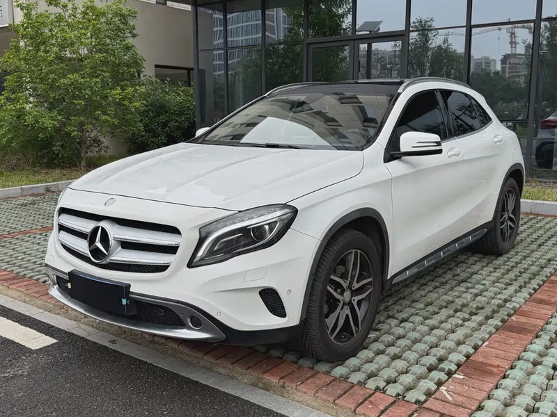 Mercedes-Benz GLA-Class