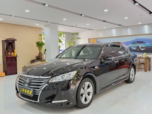 Toyota Crown 2018