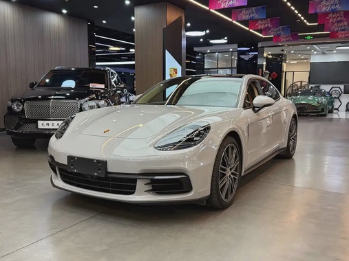 Porsche Panamera 2018