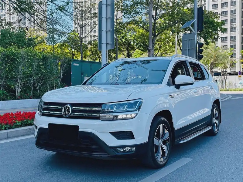 Volkswagen Tharu