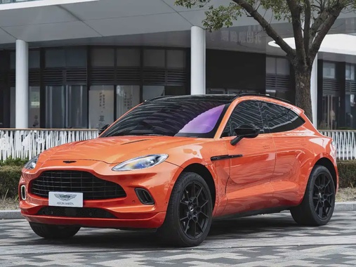 Aston Martin DBX 2022