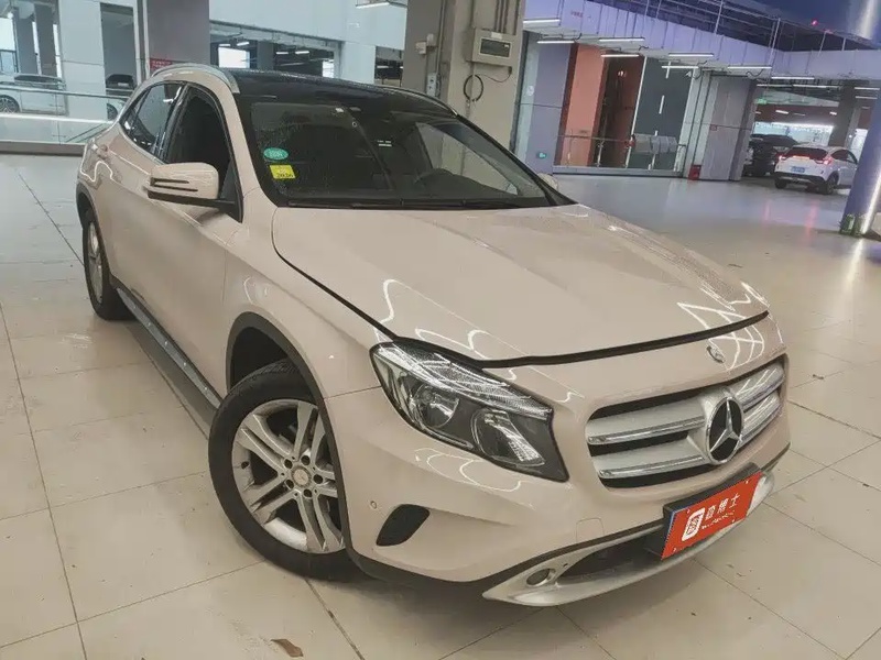 Mercedes-Benz GLA-Class
