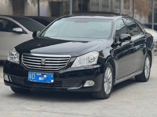 Toyota Crown 2010