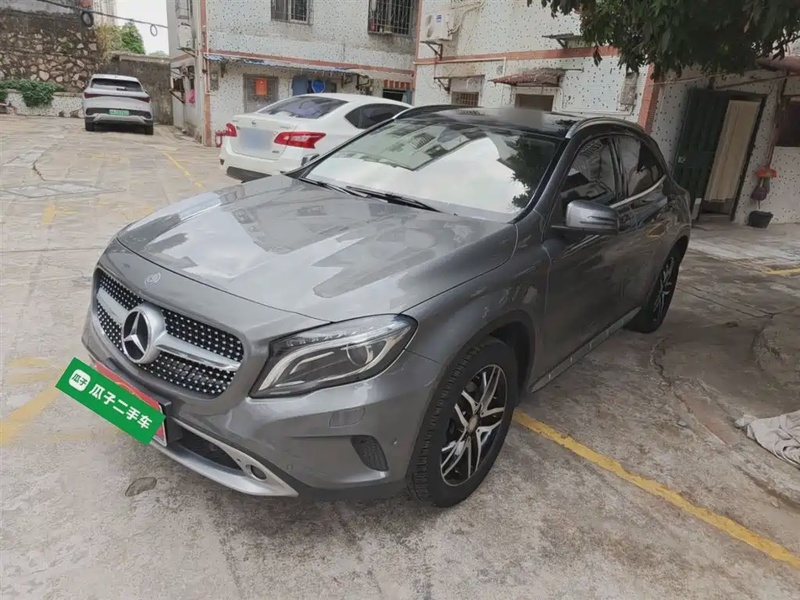 Mercedes-Benz GLA-Class