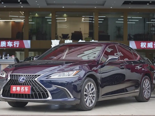 Lexus ES 2022