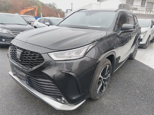 Toyota Crown Kluger 2024